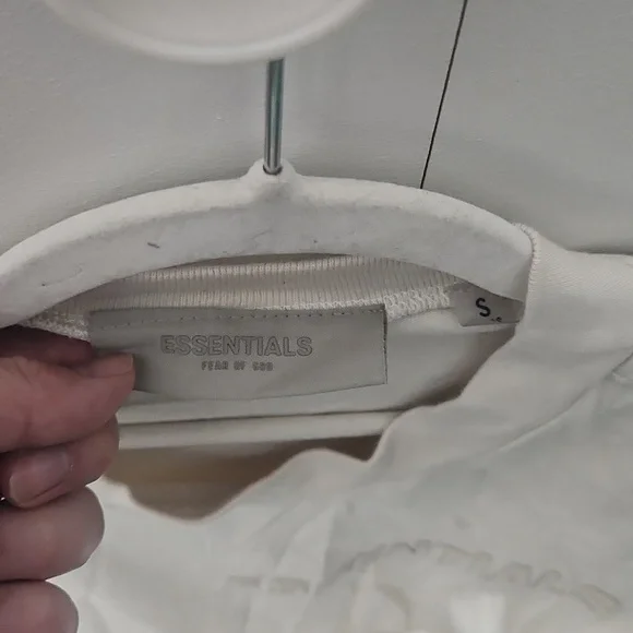 Essentials Off-White Tee - Picture 2 of 3